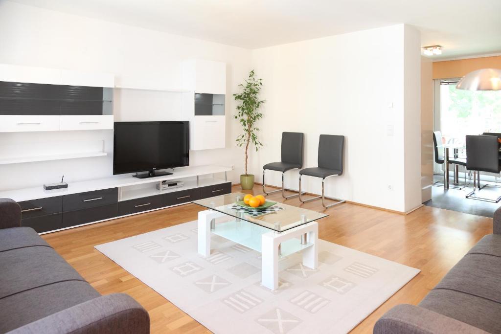 3 Rooms Sunny Apartments-Schoenbrunn, 100M2 With Balcony Vienna Camera foto