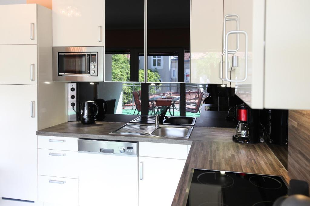 3 Rooms Sunny Apartments-Schoenbrunn, 100M2 With Balcony Vienna Esterno foto